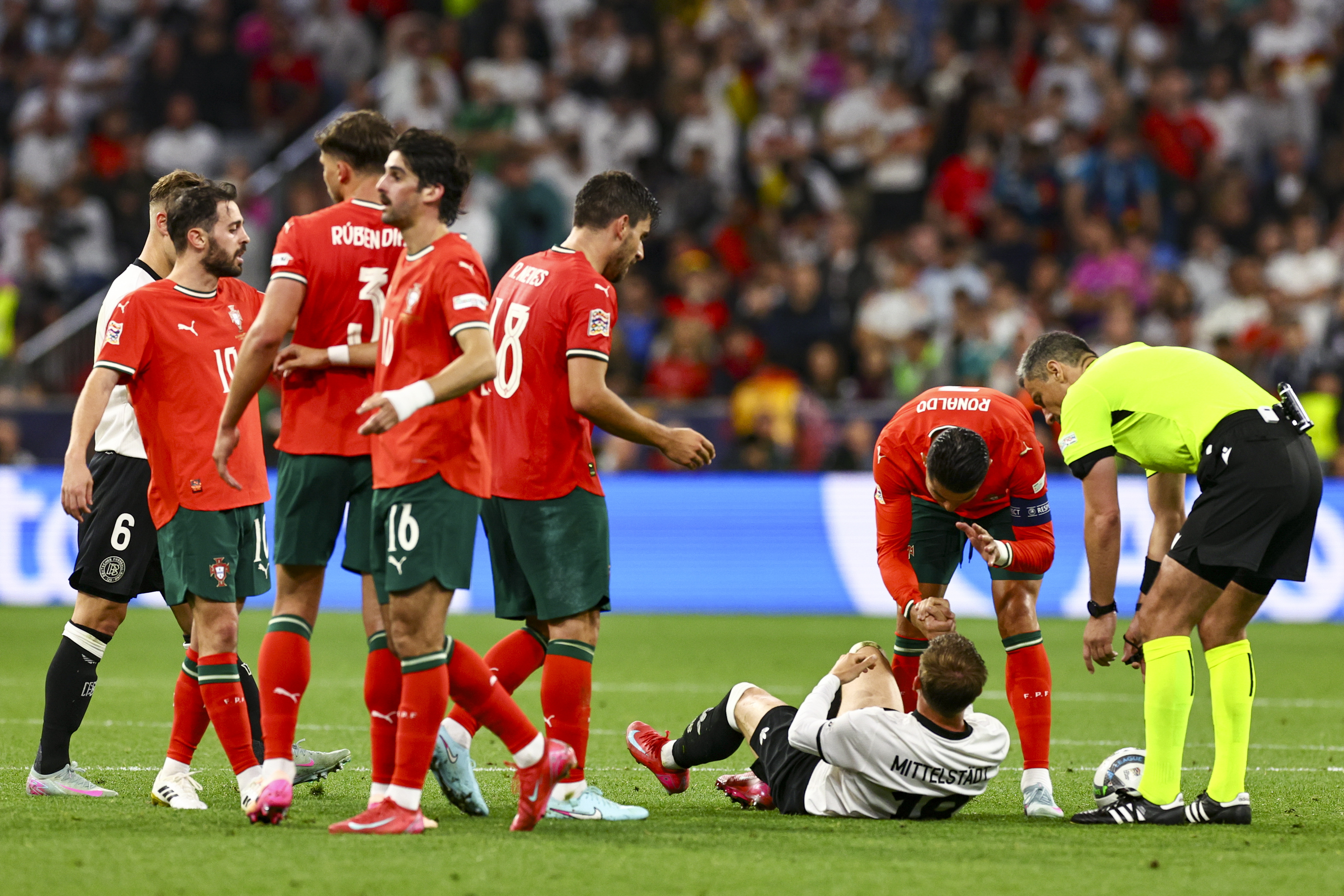 包含欧国联比赛:英格兰主场击败巴西,连胜势头不减的词条 包含欧国联比赛:英格兰主场击败巴西,连胜势头不减的词条