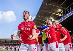 阿森纳输给伯恩茅斯，战绩大幅滑坡(阿森纳vs伯恩利首发奥巴梅扬领衔 托马)