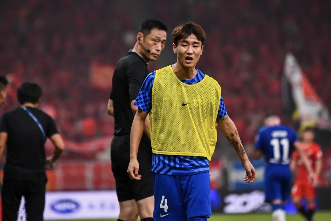 苹果手机-红牌还能继续比赛吗